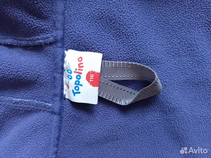 Лёгкая курточка на флисе 116