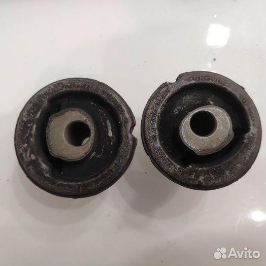 Сайлентблок переднего рычага Touareg