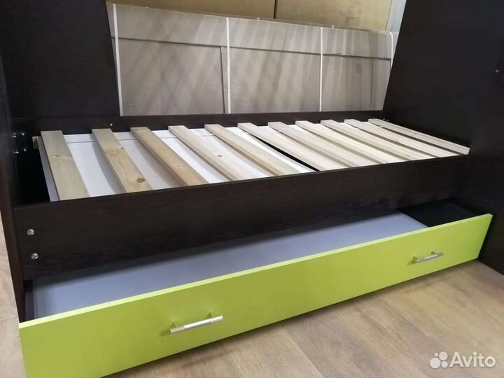 Кровать 2х ярусная