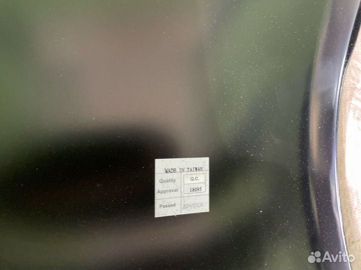 Крыло переднее левое