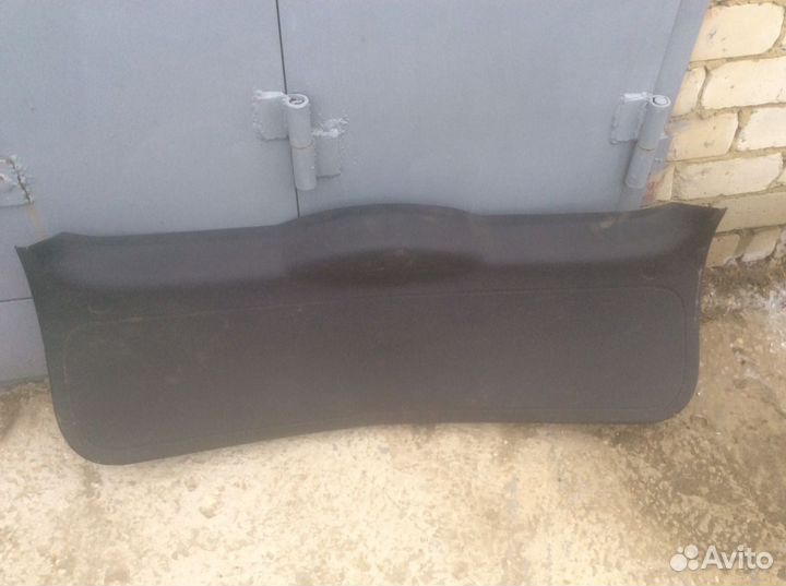 Форд Фокус 2 хетчбэк обшивка крышки багажника