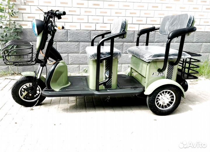 Трицикл двухместный новый