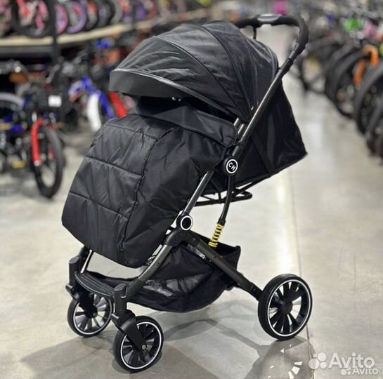Коляска прогулочная новая