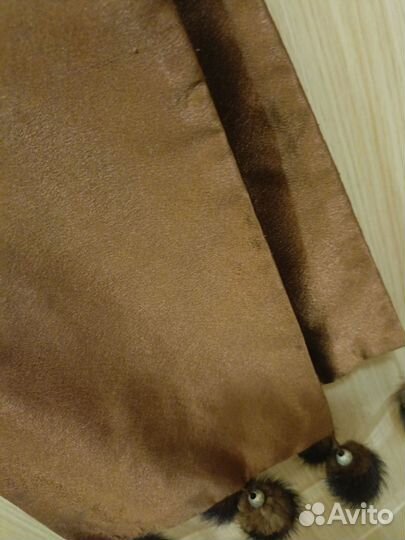 Шёлковый шарф с кисточками из норки