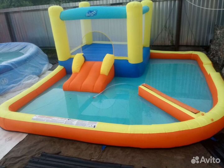Продам бассейн с батутом