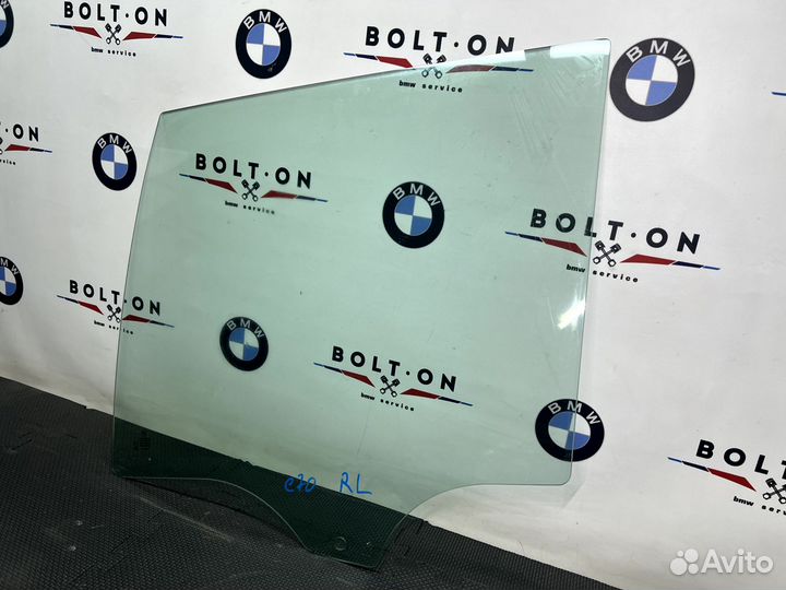 Боковое стекло левое заднее BMW e70