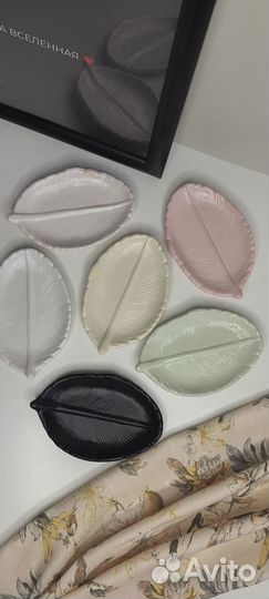 Подставка тропический лист