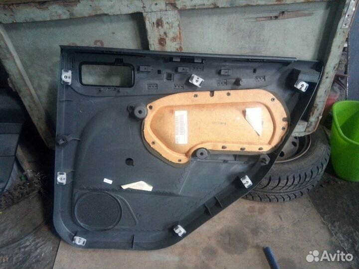 Ford Focus 2 Обшивка двери задней левой