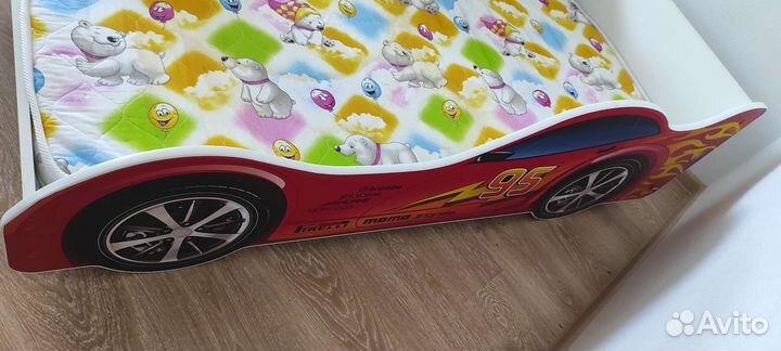 Детская кровать от 3 лет с матрасом машинка