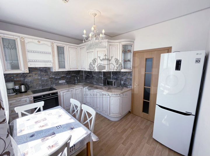 2-к. квартира, 55 м², 9/9 эт.