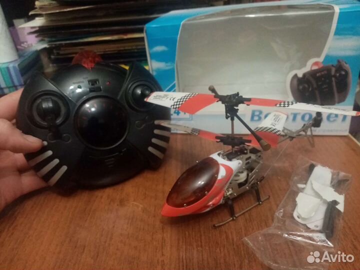 Вертолет на пульте управления