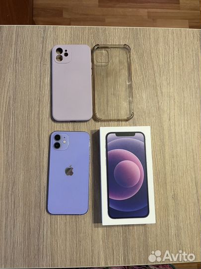 Телефон iPhone 12
