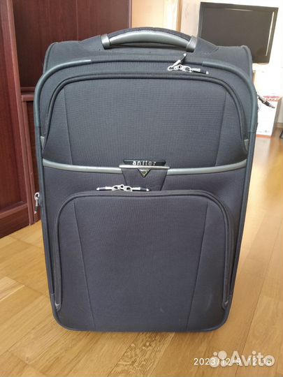 Чемодан на колесах Antler