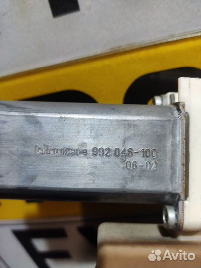 Стеклоподъемник задний левый Toyota Corolla 120