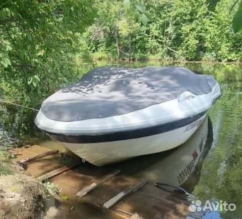 Спортивный катер BRP Sea-Doo Challenger 1800