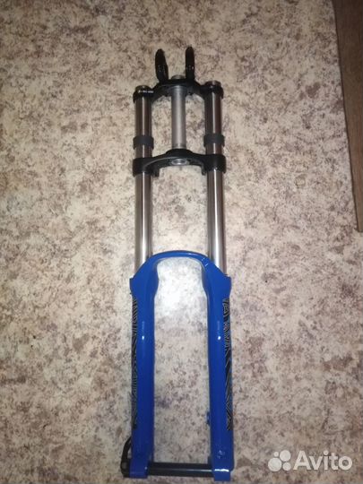 Вилка Rock Shox Domain Dual Crown R