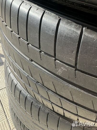 Kapsen RS26 235/45 R20 100W