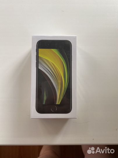 iPhone SE, 64 ГБ