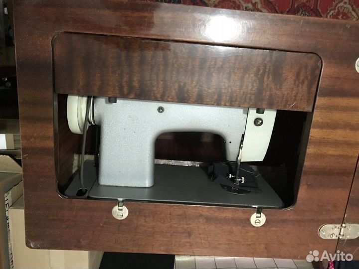 Старинная Швейная ножная машинка Подольская