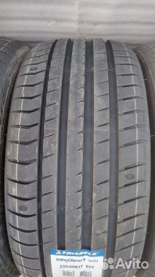 Triangle EffeXSport TH202 235/45 R17