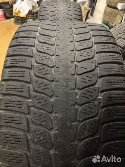 Bridgestone Blizzak LM-25 255/35 R18