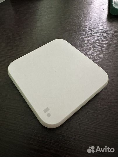 Беспроводная зарядка Samsung EP-P1300