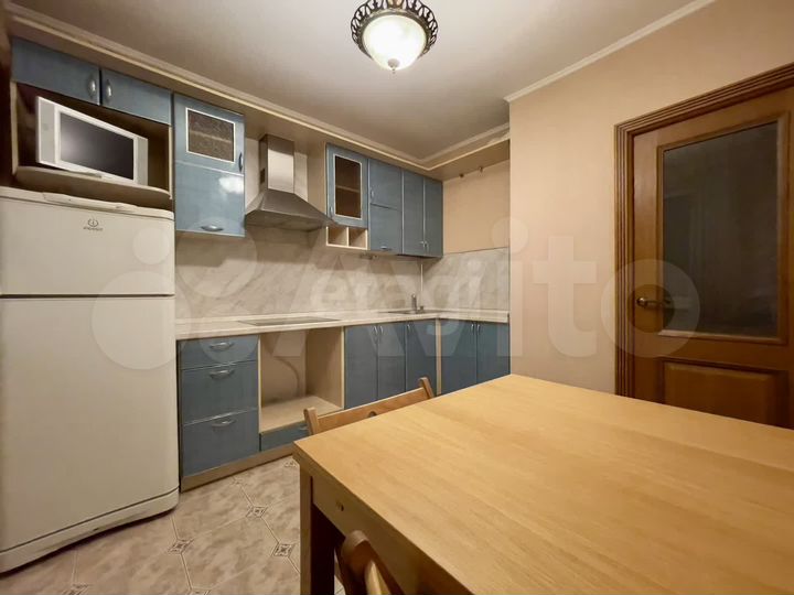 2-к. квартира, 52 м², 7/14 эт.