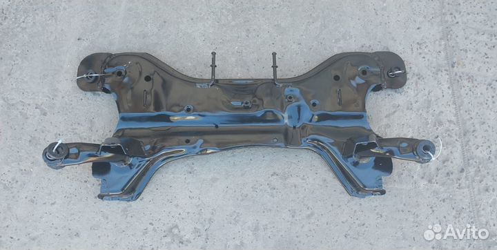 624011C200 Балка передняя Hyundai Getz