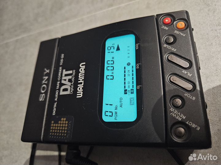 Кассетный плеер sony walkman dat tcd-d3