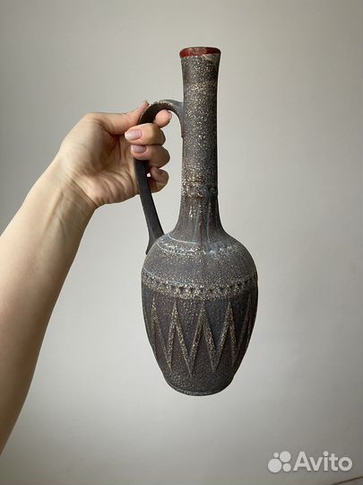 Глиняный кувшин