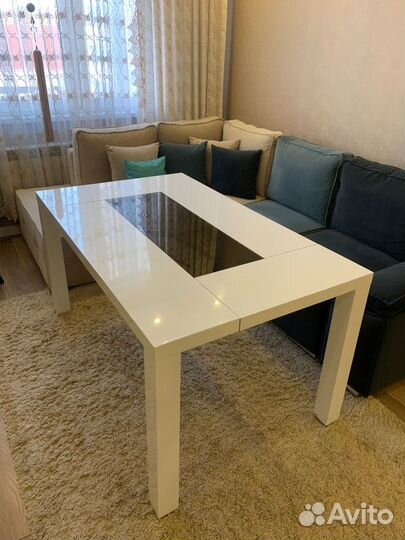 Стол белый