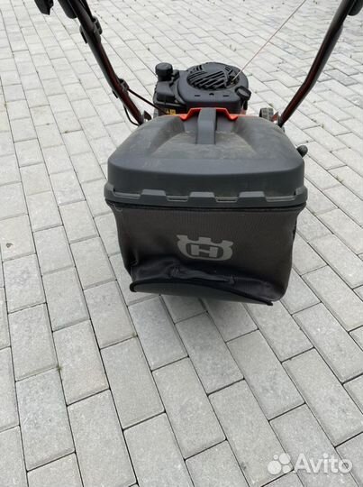 Газонокосилка бензиновая самоходная хускварна