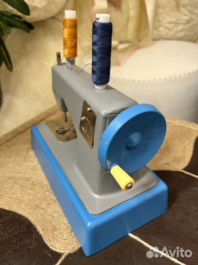 Детская швейная машина СССР