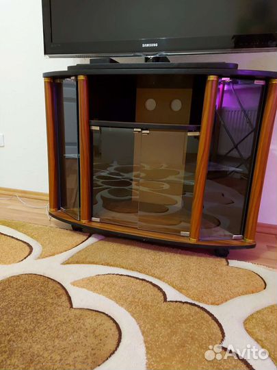 Тумба под телевизор