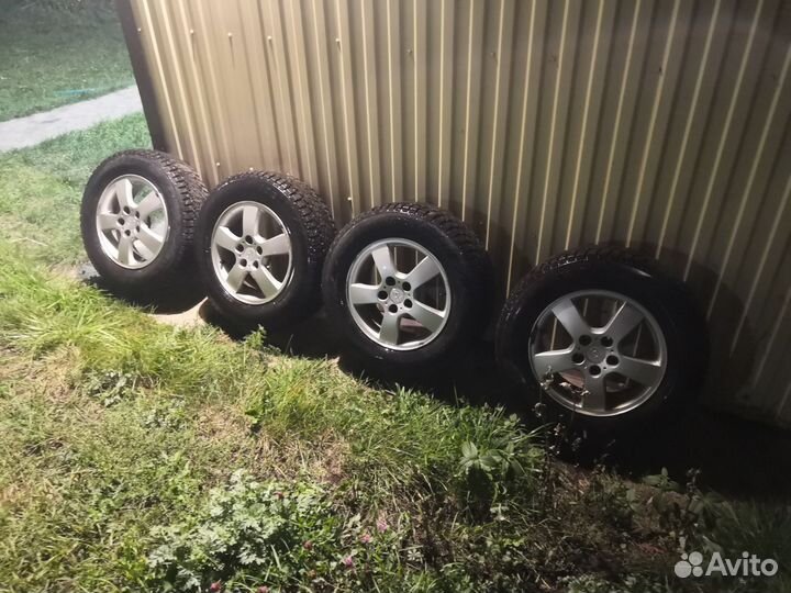 Колеса 215 *65 R16 на дисках Hyundai
