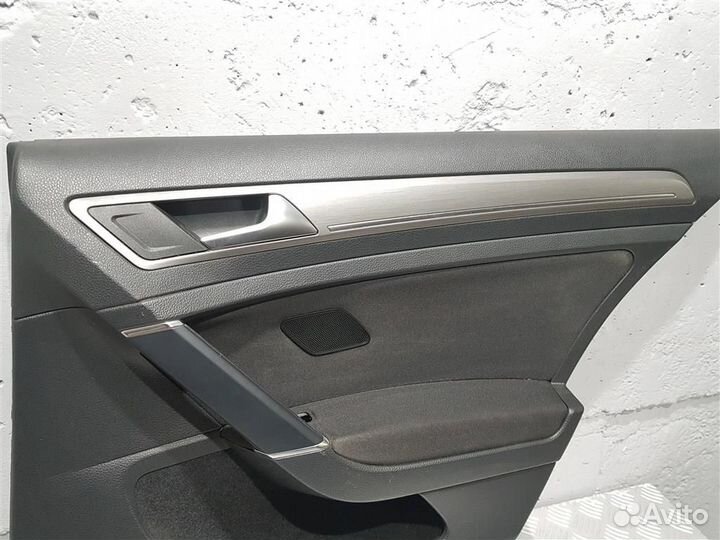 Обшивка двери задняя Volkswagen Golf 7 5G6867212DJ
