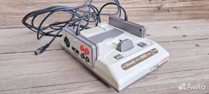 Игровая приставка Dendy junior