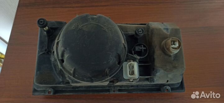 Блок-фара правая ваз 2105, 2107, 2104 (Разбито сте