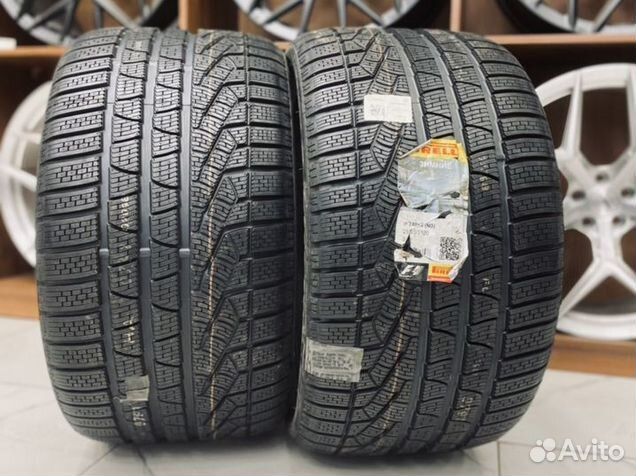Pirelli Winter Sottozero II 295/30 R20