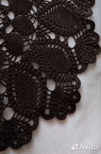Кружевная вязаная салфетка