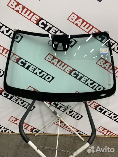 Лобовое стекло Mercedes C207