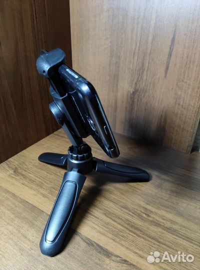 Мини-штатив для мобильного телефона