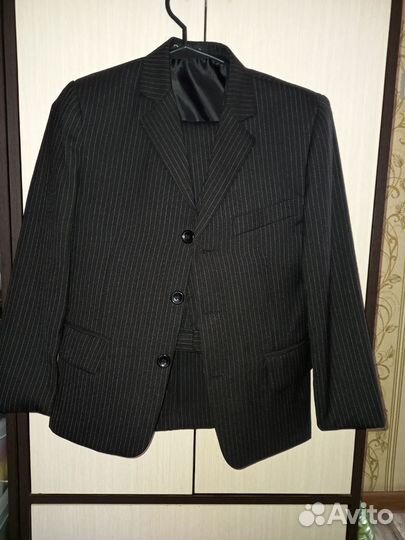 Костюм тройка