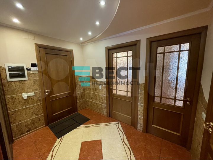 4-к. квартира, 116 м², 3/5 эт.