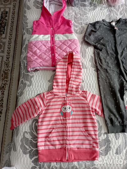 Пакет вещей 62, 68, 74 - 80; шапки до 2х-3х лет