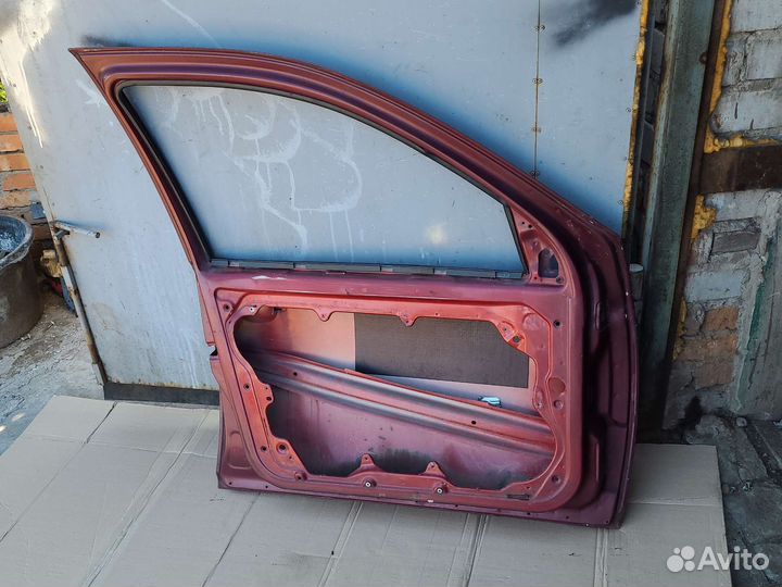 Дверь передняя левая Volkswagen Golf 4