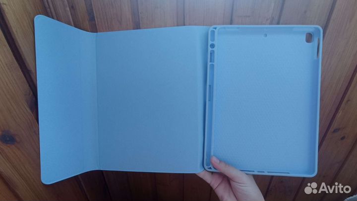 Чехол на iPad 10.2