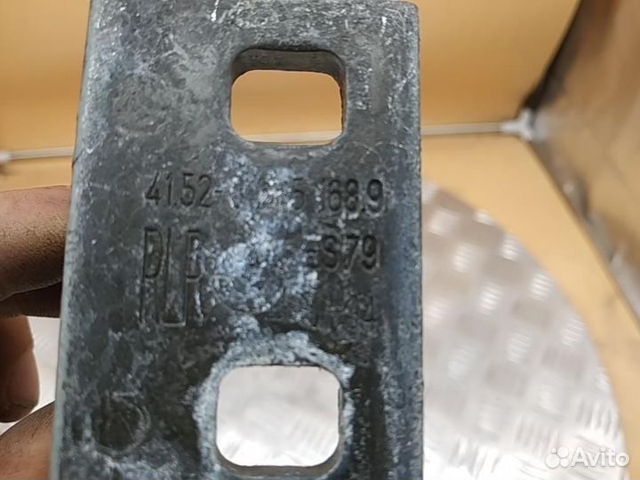 Петля двери задней правой нижняя BMW 5-Series/M5