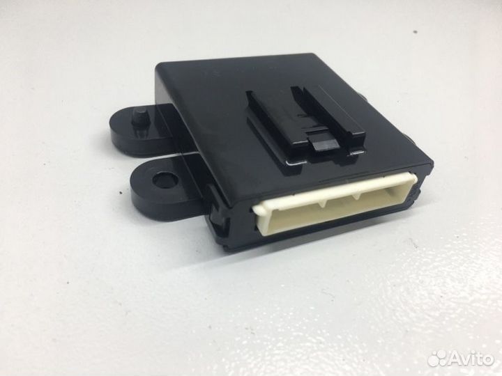 Блок электронный Mitsubishi Outlander 3 рестайлинг