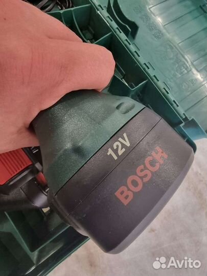 Шуруповерт bosch 12v